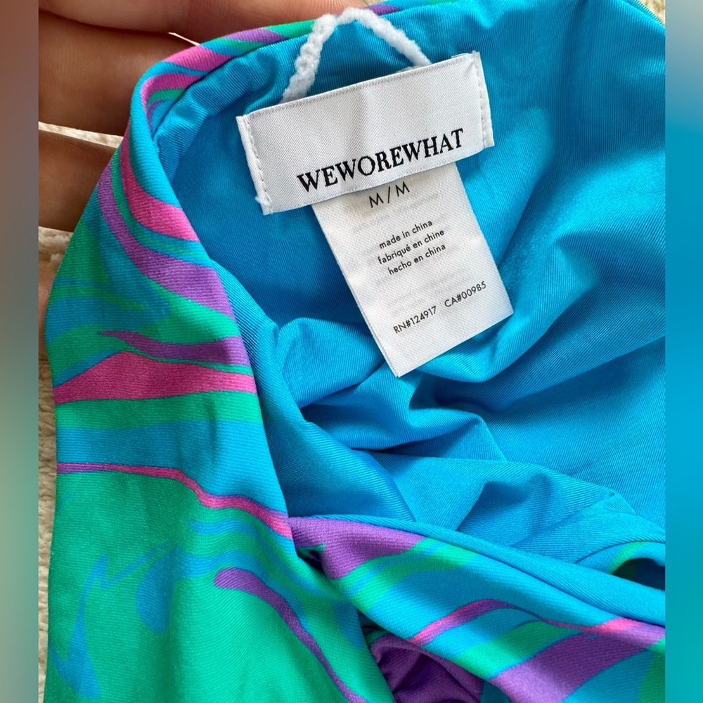 NWOT WeWoreWhat Snake Chain Necklace Plunging Halter One Piece Swimsuit, Medium - Picture 10 of 10